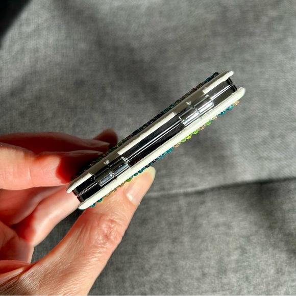 Diamond Art Floral Compact Mirror, Double-Sided, Sparkly (BLUE, GREEN) - Picture 9 of 17